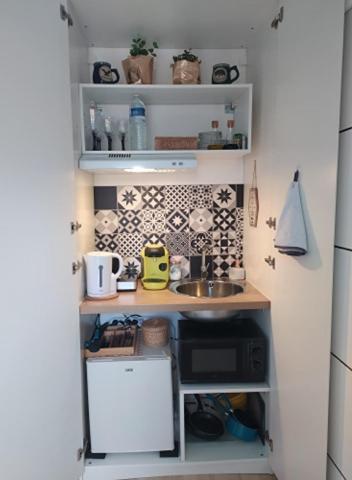 A L'Oree Des Pins - Gite Et Spa De 30 M2- Home Cinema Et Massage En Sup Cuges-les-Pins Zewnętrze zdjęcie