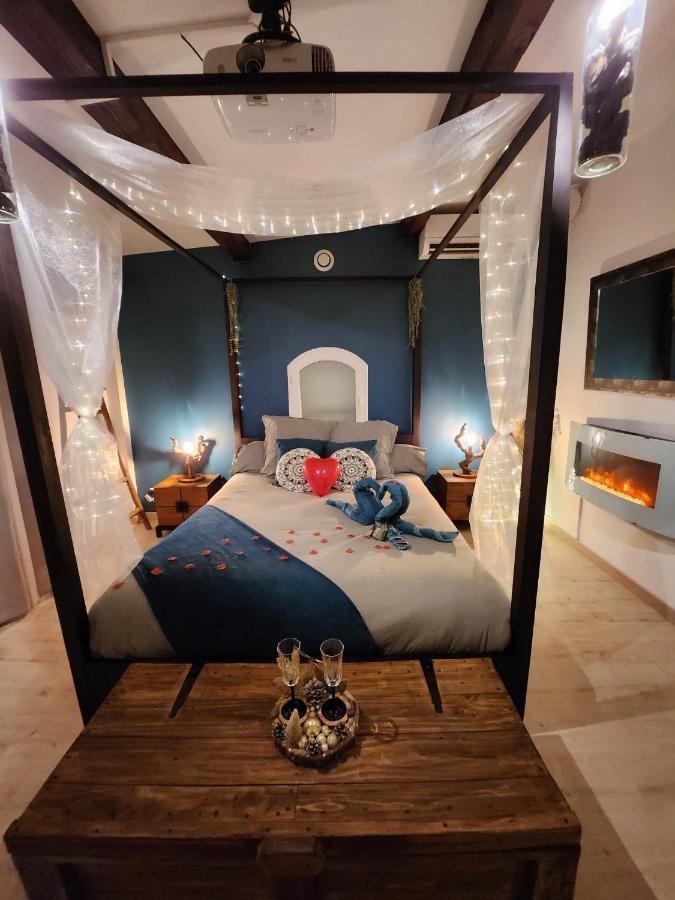 A L'Oree Des Pins - Gite Et Spa De 30 M2- Home Cinema Et Massage En Sup Cuges-les-Pins Zewnętrze zdjęcie
